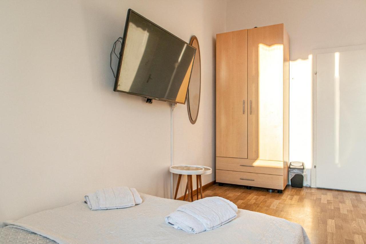 Joyful 2Br Shared Apt Near Millenium Tower & Danube River Відень Екстер'єр фото