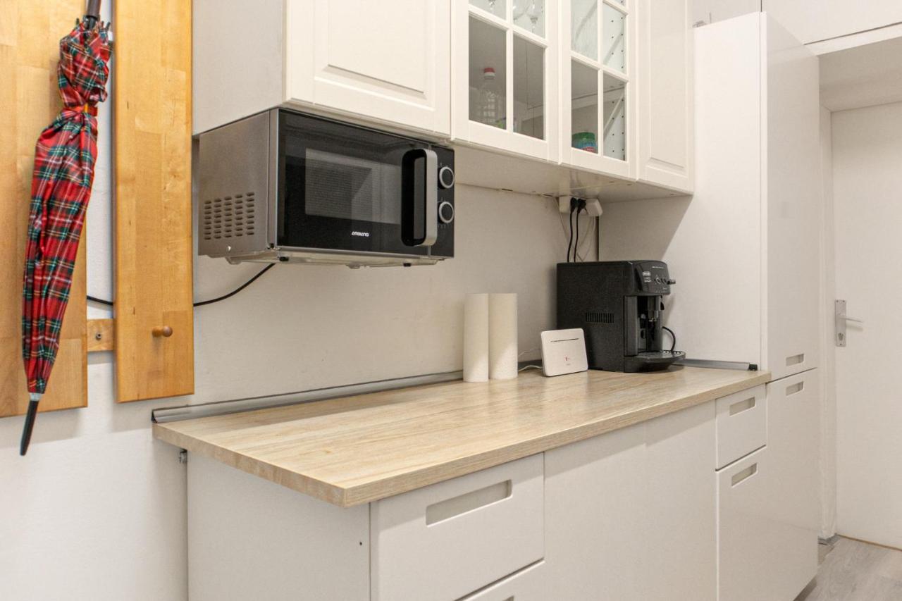 Joyful 2Br Shared Apt Near Millenium Tower & Danube River Відень Екстер'єр фото
